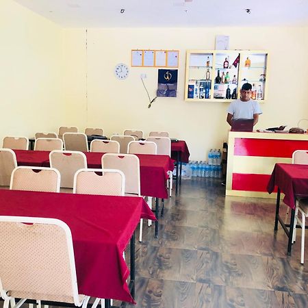 Silent Park Hotel Sauraha Ngoại thất bức ảnh